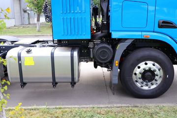 ���Ͽ��� U400�ؿ� 400���� 6X4 �͵�춯ǣ����ͼƬ