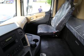 联合U系&nbsp;自卸车驾驶室                                               图片