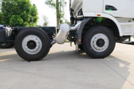 联合U系&nbsp;自卸车底盘                                                图片