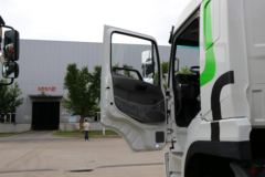 联合卡车 UX380重卡 380马力 8X4 LNG自卸车(国六)