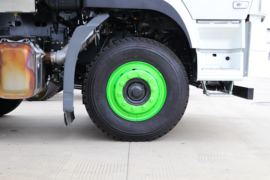 联合UX系&nbsp;自卸车底盘                                                图片