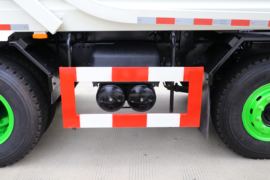 联合UX系&nbsp;自卸车底盘                                                图片