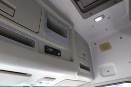 联合UX系&nbsp;牵引车驾驶室                                               图片