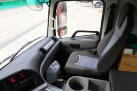 联合UX系&nbsp;牵引车驾驶室                                               图片