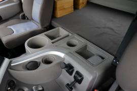 联合UX系&nbsp;牵引车驾驶室                                               图片