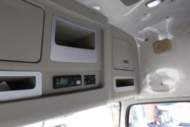 联合UX系&nbsp;牵引车驾驶室                                               图片