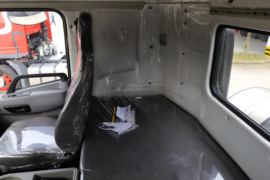 联合UX系&nbsp;牵引车驾驶室                                               图片