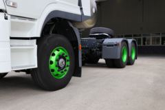 联合卡车 UX400重卡 400马力 6X4 LNG牵引车(国六)(QCC4253N664M)
