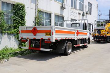 虎V 爆破器材运输车外观图片