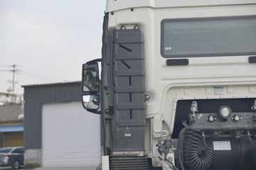 �й����� HOWO TX�ؿ� 430���� 6X4 ǣ����(ZZ4257V324GE1)ͼƬ