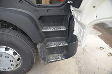 �й����� HOWO TX�ؿ� 430���� 6X4 ǣ����(ZZ4257V324GE1)ͼƬ