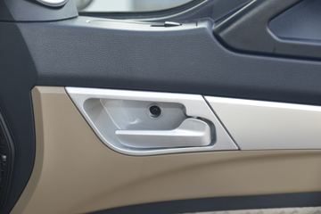 �й����� HOWO TX�ؿ� 430���� 6X4 ǣ����(ZZ4257V324GE1)ͼƬ