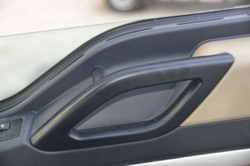 �й����� HOWO TX�ؿ� 430���� 6X4 ǣ����(ZZ4257V324GE1)ͼƬ