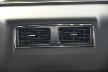 �й����� HOWO TX�ؿ� 430���� 6X4 ǣ����(ZZ4257V324GE1)ͼƬ