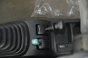 �й����� HOWO TX�ؿ� 430���� 6X4 ǣ����(ZZ4257V324GE1)ͼƬ