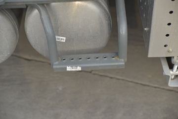 �й����� HOWO TX�ؿ� 430���� 6X4 ǣ����(ZZ4257V324GE1)ͼƬ