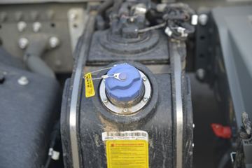 �й����� HOWO TX�ؿ� 430���� 6X4 ǣ����(ZZ4257V324GE1)ͼƬ