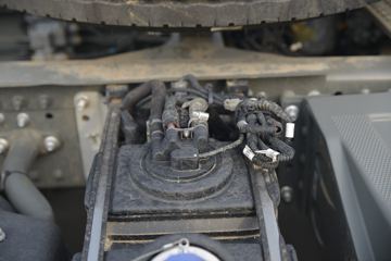 �й����� HOWO TX�ؿ� 430���� 6X4 ǣ����(ZZ4257V324GE1)ͼƬ