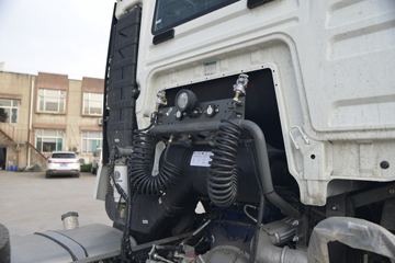 �й����� HOWO TX�ؿ� 430���� 6X4 ǣ����(ZZ4257V324GE1)ͼƬ