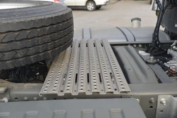 �й����� HOWO TX�ؿ� 430���� 6X4 ǣ����(ZZ4257V324GE1)ͼƬ