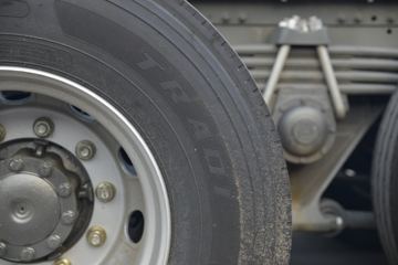 �й����� HOWO TX�ؿ� 430���� 6X4 ǣ����(ZZ4257V324GE1)ͼƬ