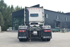 中国重汽 HOWO T7H重卡 430马力 6X4危险品牵引车(ZZ4257V324HE1W)