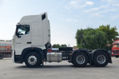 中国重汽 HOWO T7H重卡 430马力 6X4危险品牵引车(ZZ4257V324HE1W)