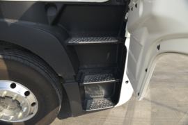 HOWO T7H&nbsp;牵引车驾驶室                                               图片