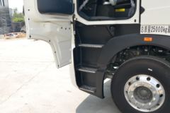 中国重汽 HOWO T7H重卡 430马力 6X4危险品牵引车(ZZ4257V324HE1W)
