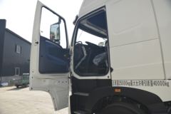 中国重汽 HOWO T7H重卡 430马力 6X4危险品牵引车(ZZ4257V324HE1W)