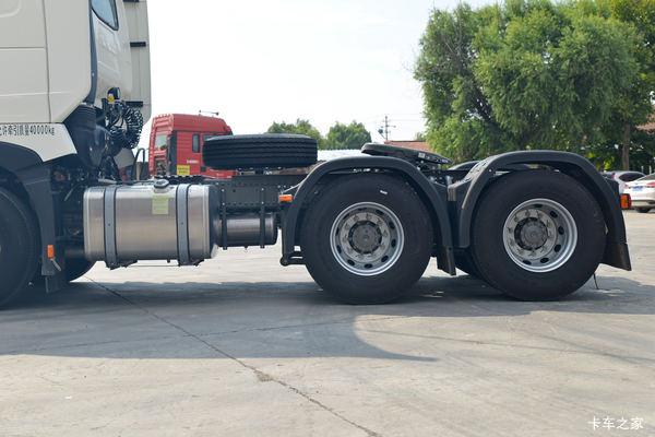 优惠0.5万 上海HOWO T7H牵引车火热促销中 优惠0.5万 上海HOWO T7H牵引车火热促销中