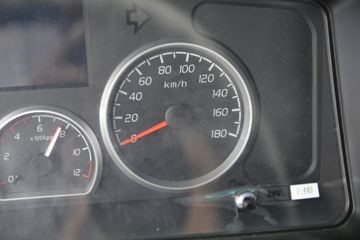 ���� ����HM6 125���� 4X2 5����ж��(KMC3162HA420P5)ͼƬ