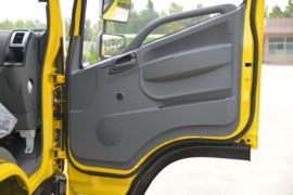 凯捷M1&nbsp;吊车驾驶室                                               图片