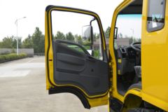 凯马 凯捷M3 160马力 4X2 吊车底盘(国六)