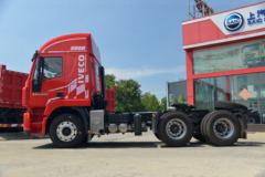 上汽红岩 杰狮M500重卡 430马力 6X4牵引车(CQ4256HYVG334B)