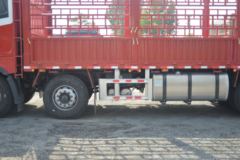 三一集团 银松版 430马力 8X4 9.5米仓栅式载货车(HQC5310CCY5GE1B)
