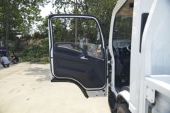 江西五十铃 翼放ES5 170马力 4.17米单排栏板轻卡(国六)(JXW1040CDJA2)