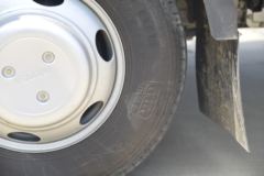 江西五十铃 翼放ES5 170马力 4.17米单排栏板轻卡(国六)(JXW1040CDJA2)