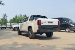 江铃 域虎9 2020款 舒享型 2.0T柴油 141马力 8挡自动 四驱 双排皮卡