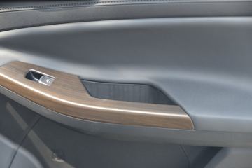  9 2020  2.0T 141 8Զ  ˫ƤͼƬ
