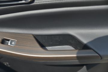  9 2020  2.0T 141 8Զ  ˫ƤͼƬ