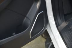 江铃 域虎9 2020款 舒享型 2.0T柴油 141马力 8挡自动 四驱 双排皮卡