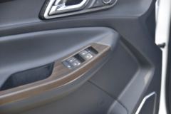 江铃 域虎9 2020款 舒享型 2.0T柴油 141马力 8挡自动 四驱 双排皮卡