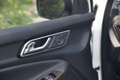 江铃 域虎9 2020款 舒享型 2.0T柴油 141马力 8挡自动 四驱 双排皮卡