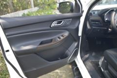 江铃 域虎9 2020款 舒享型 2.0T柴油 141马力 8挡自动 四驱 双排皮卡