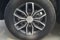 江铃 域虎9 2020款 舒享型 2.0T柴油 141马力 8挡自动 四驱 双排皮卡