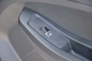  ± 2020 ʰ 2.5T 140  ˫Ƥ()ͼƬ