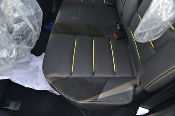 ������ʮ�� D-MAX 2020�� ���ư� 1.9T���� ���� �Զ� ˫��Ƥ��(����)ͼƬ