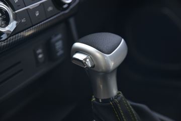 ������ʮ�� D-MAX 2020�� ���ư� 1.9T���� ���� �Զ� ˫��Ƥ��(����)ͼƬ