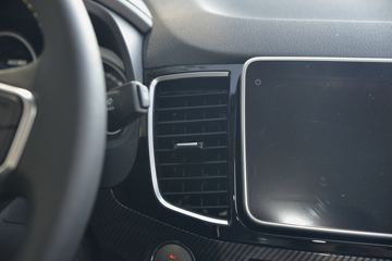 ������ʮ�� D-MAX 2020�� ���ư� 1.9T���� ���� �Զ� ˫��Ƥ��(����)ͼƬ